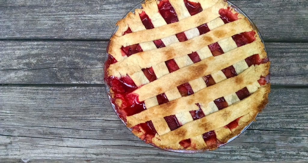 straw_rhubarb_pie
